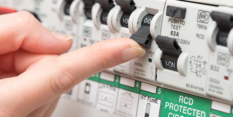Safety Switches vs Circuit Breakers